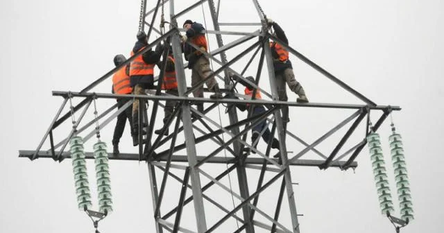 Kiyevdə elektrik enerjisi bərpa olundu Odessa isə qaranlıqda qaldı