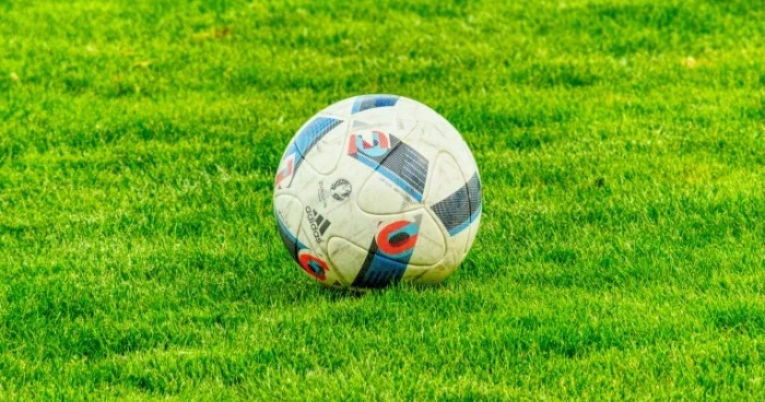 Danışılmış oyunlarda iştirakı sübuta yetirilən futbolçu stadionda həbs olundu