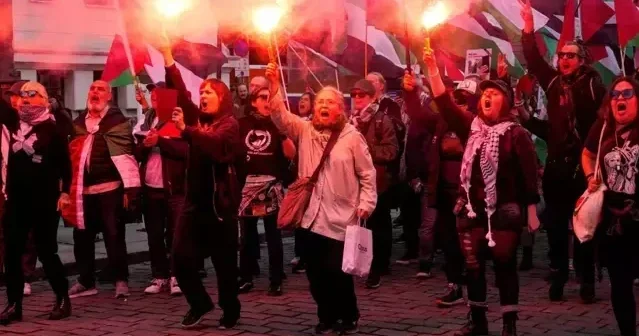 Norveçdə İsraillə oyun öncəsi bu ölkənin əleyhinə aksiya keçirilib FOTO
