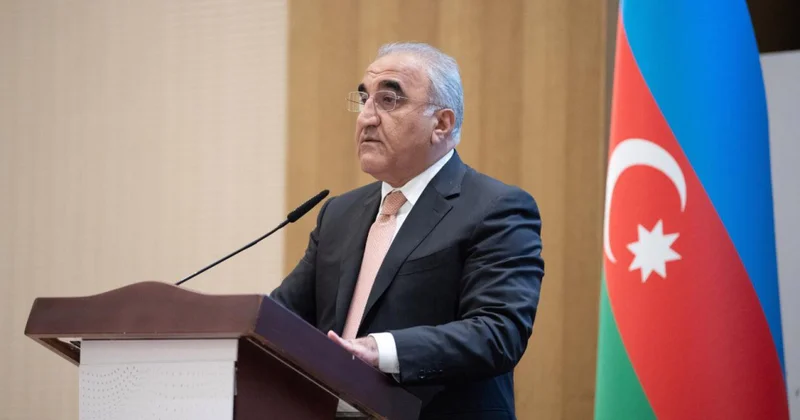 UNEC in rektoru süni intellekt və təhsilin gələcəyi ilə bağlı fikirlərini bölüşüb