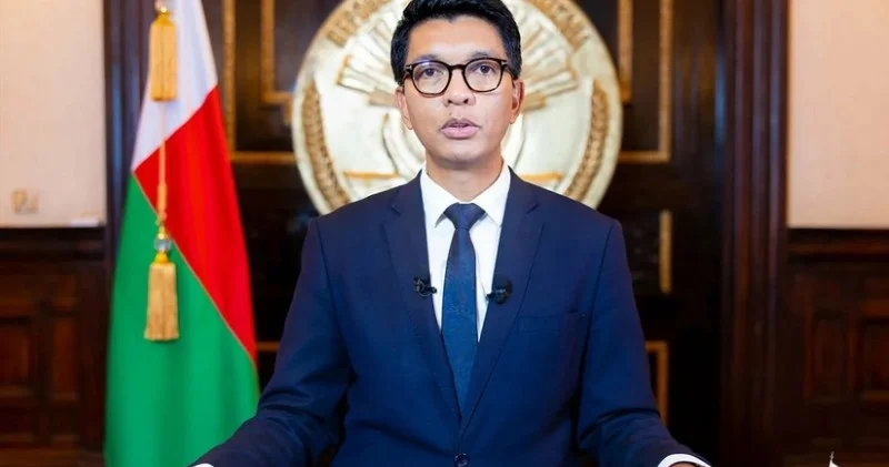 Madaqaskar Prezidenti etirazlara görə paytaxtı tərk edib