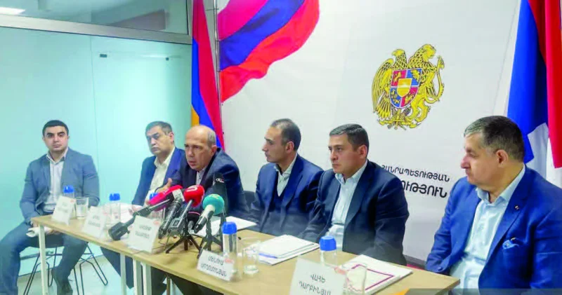 İrəvanda sülh əleyhdarlarının davakar çağırışları ara vermir