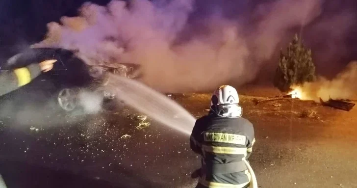 В Нахчыване загорелся автомобиль