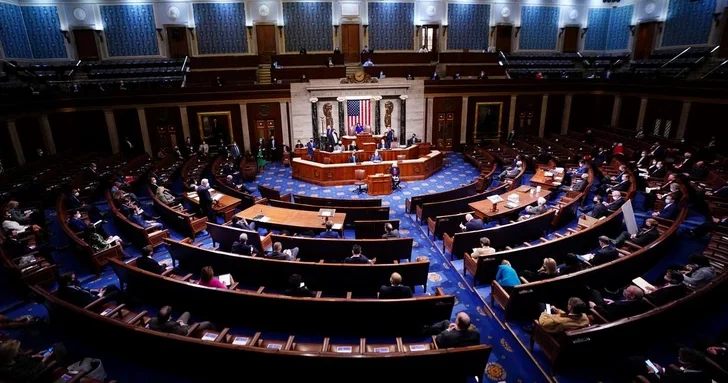 Шатдаун в США обострил конфликт между демократами и республиканцами