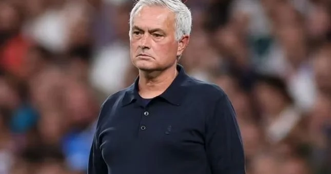 Mourinyo mətbuat konfransına niyə qatılmayıb?