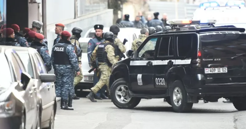 В Ереване ночь закончилась стрельбой и госпитализацией четверых