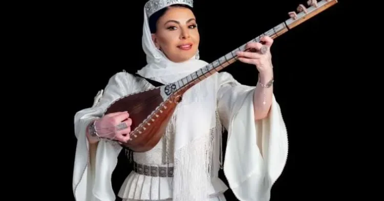 “Hətta istərdim ki, müəllimlərin də xüsusi geyimləri olsun” Aşıq Samirə