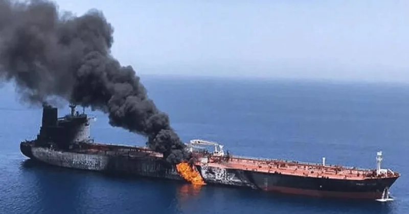 ABŞ ordusu Oman körfəzində ticarət gəmisini vurub