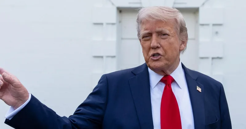 Дональд Трамп: Новый пресс секретарь Белого дома проведет первый брифинг 13 октября