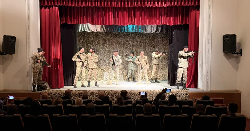 Naxçıvan Dövlət Kukla Teatrında “Yeddi şəhid, bir şahid” tamaşasının premyerası olub