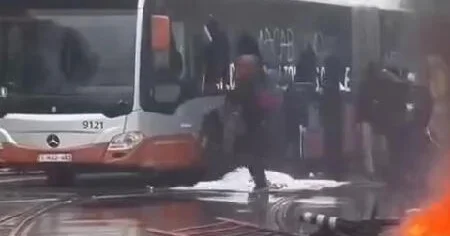 Очередные кадры школьных протестов из Брюсселя ВИДЕО