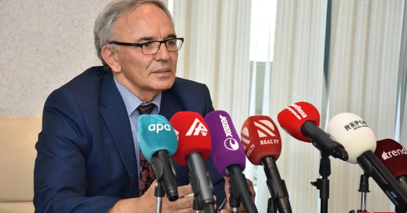 Təhsil məsələsini baş örtüyü səviyyəsinə endirmək...
