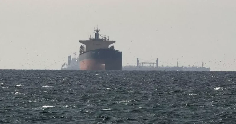Два индийских моряка пропали без вести после атаки на танкер у Омана
