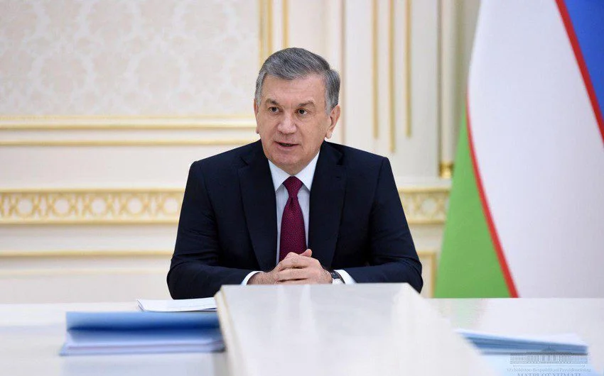 Şavkat Mirziyoyev Azərbaycana gəlib