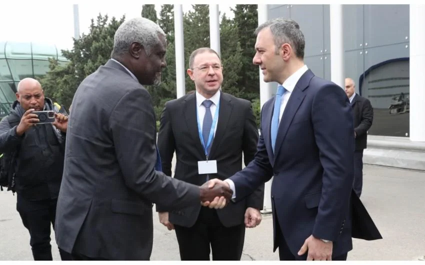 Afrika İttifaqı Komissiyasının sədri Azərbaycana səfərə gəlib AzPolitika onlayn siyasiictimai qəzet