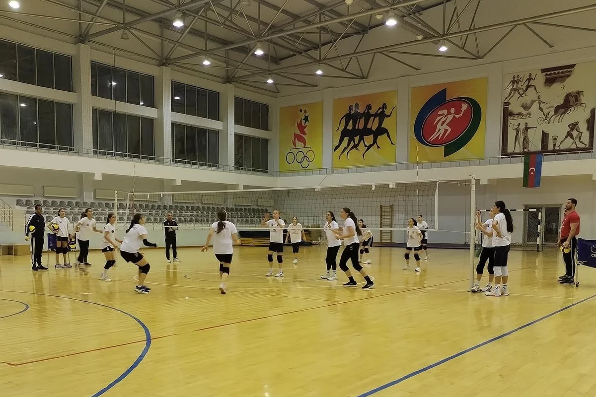 Voleybolçu qızlardan ibarət millimiz Qaxda EEVZAya hazırlaşır FOTO İdman və Biz