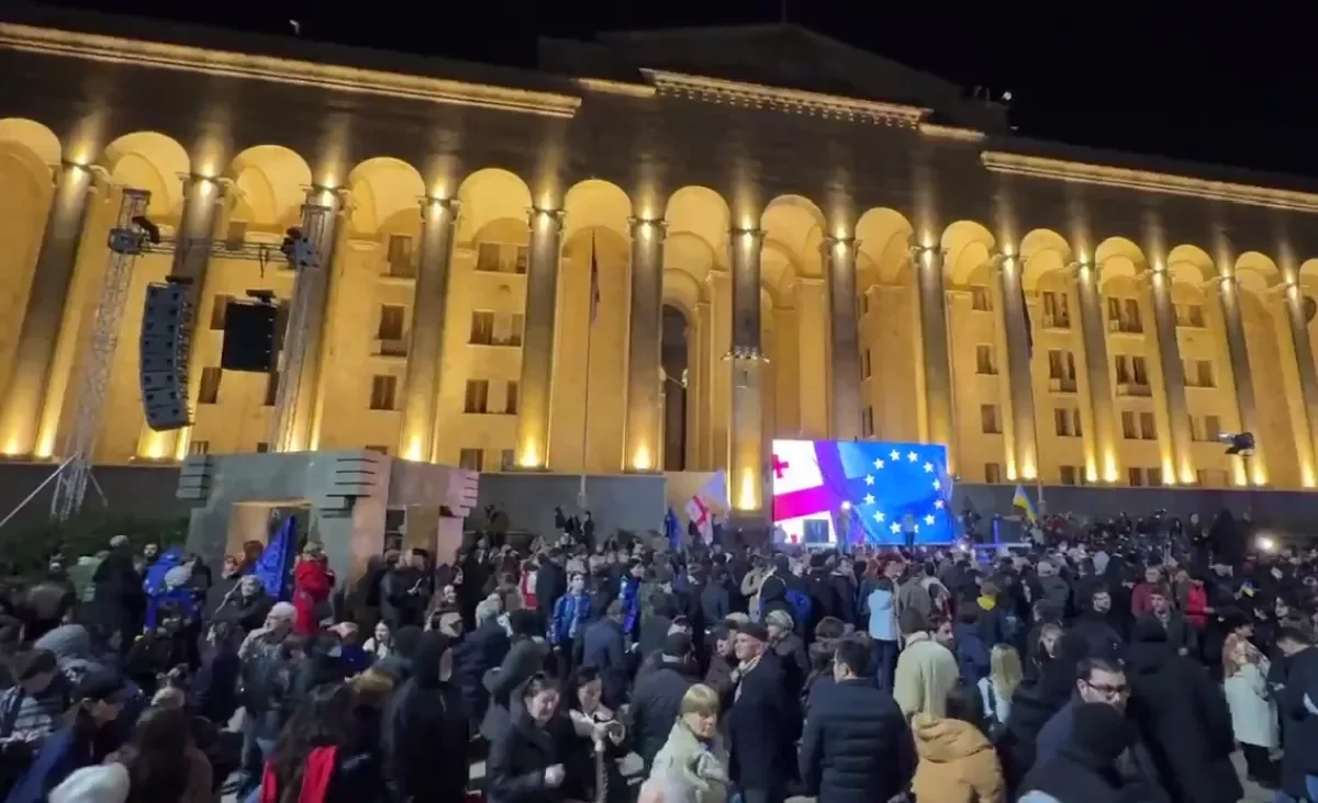 Оппозиция в Тбилиси проводит митинг против результатов выборов