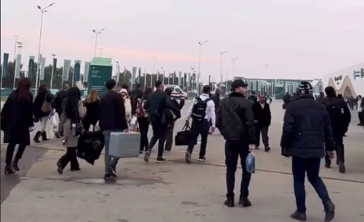 Qonaqlar COP29un keçiriləcəyi əraziyə gəlməyə davam edirlər VİDEO