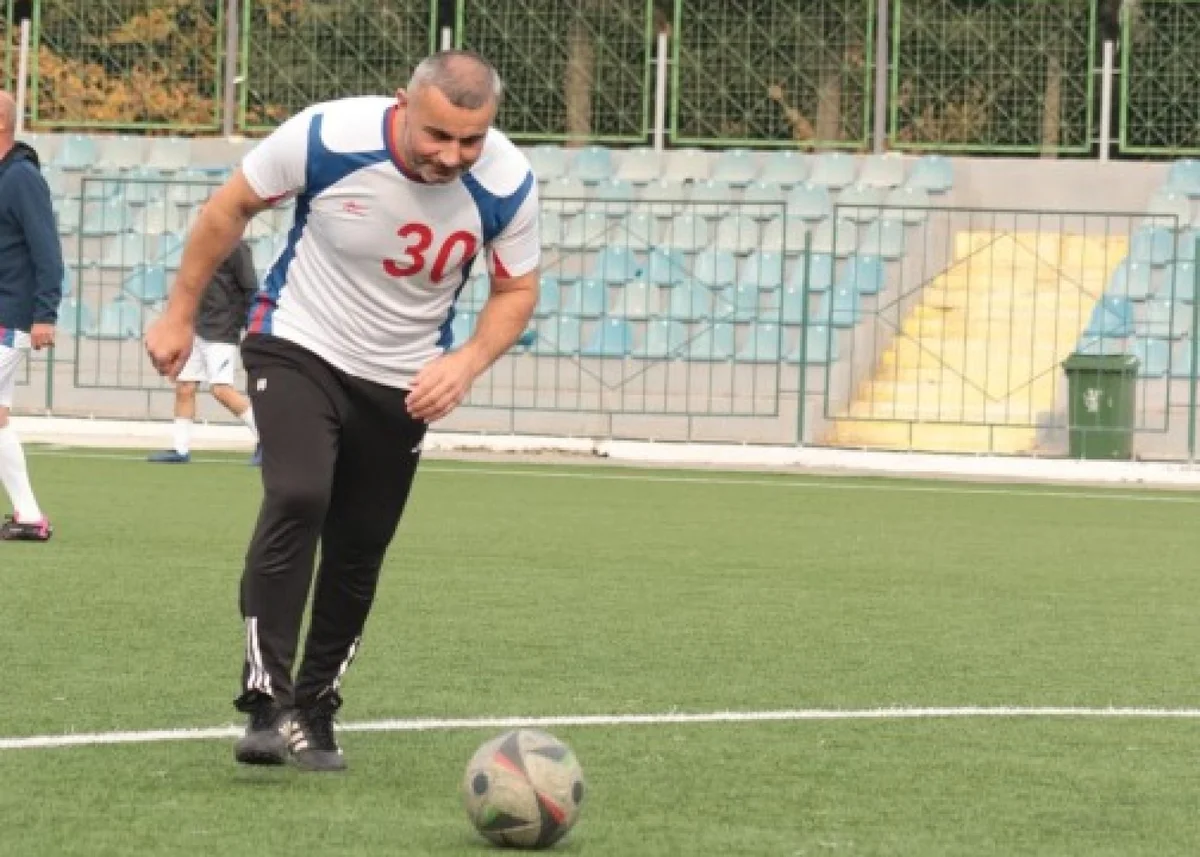 “Turan” və “Kəpəz”in veteranları arasında oyun keçirildi, Qurban Qurbanov qol vurdu