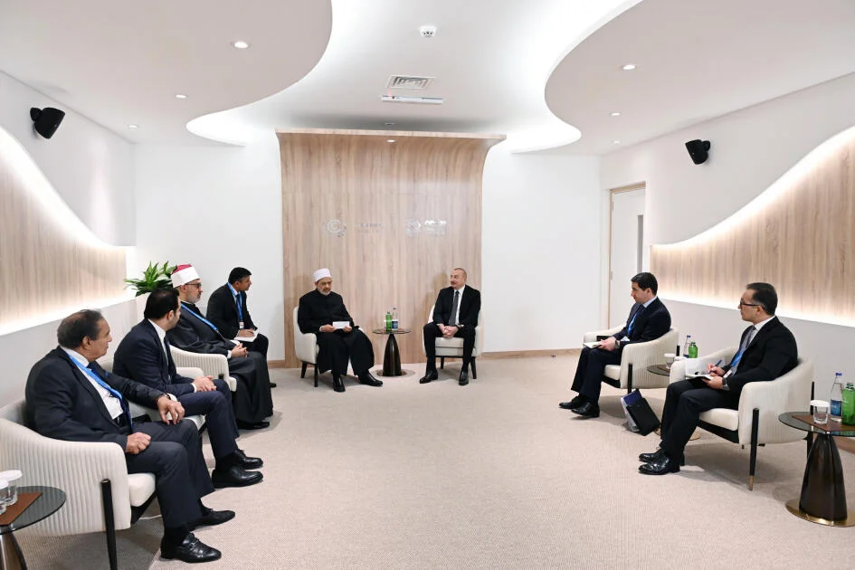 Prezident ƏlƏzhəri Şərifin şeyxi ilə görüşüb FOTO