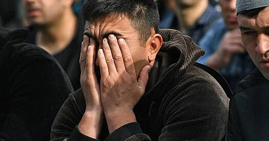 Moskvanın mərkəzində keçirilən qrup namazı kameraya çəkilib...