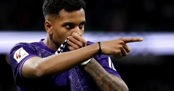 Çelsi braziliyalıya görə Real la danışıqlara başlayıb