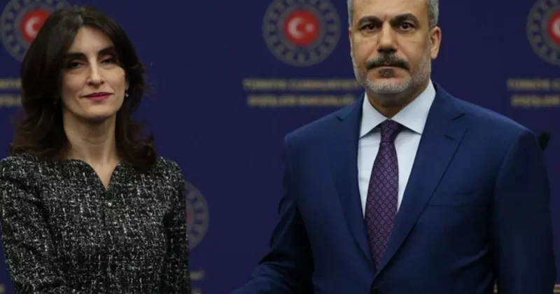 Фидан и Бочоришвили обсудили текущую ситуацию в связи с крушением самолета