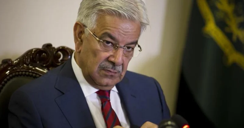 Müdafiə naziri: “Pakistan terrorizmə qarşı müharibə vəziyyətindədir“