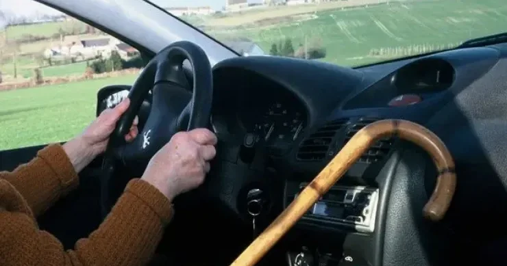 Xəstəxana adı ilə evdən çıxan 85 yaşlı kişi, başqa ölkədə tapıldı