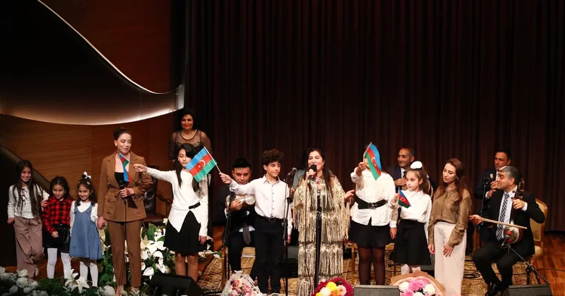 Поэтическое собрание Мирварид Дильбази концерт Майи Джабраиловой (ФОТО)