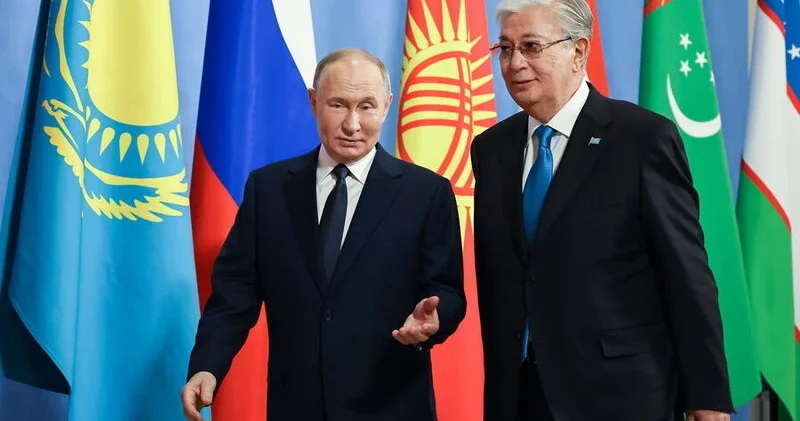 Putin Tokayevi çay içməyə dəvət etdi