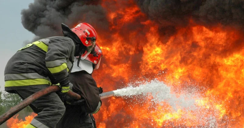 Пожар в бакинской высотке: есть погибший