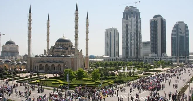 Çeçenistanda konstruksiya çökdü: 84 nəfər...