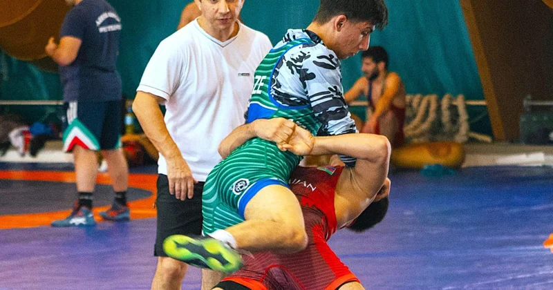 Güləş millimiz İslamiadaya hazırlaşır FOTO