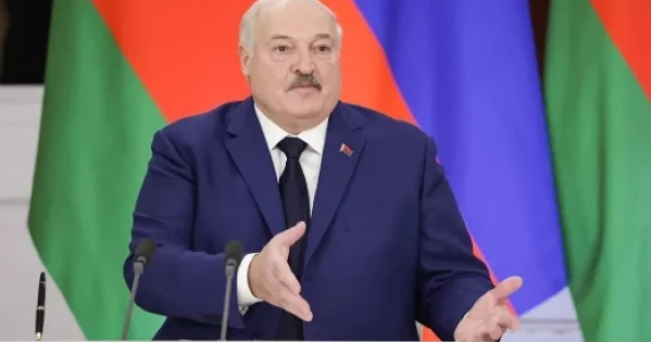 Lukaşenko: “Ağlamağı və gileylənməyi dayandırmalıyıq”