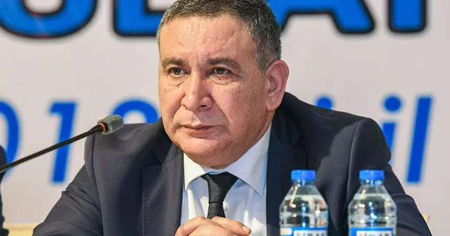 “Özüm üçün heç nə, cəmiyyət üçün hər şey!” Rəşad Məcid yazır