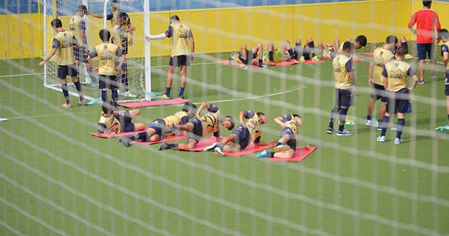 Bu azərbaycanlı futbolçuları Barselonada saxladılar SİYAHI