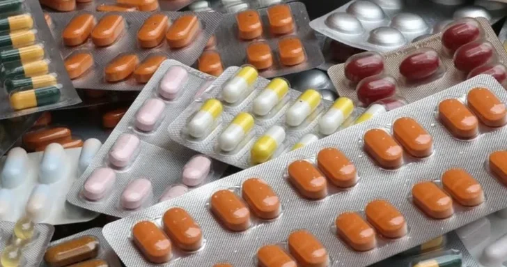 Азербайджанские таможенники пресекли попытку контрабанды: медикаменты прятали под сладостями