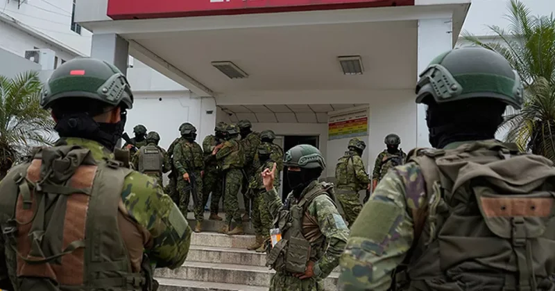 В эквадорской тюрьме найдены повешенными 27 заключенных