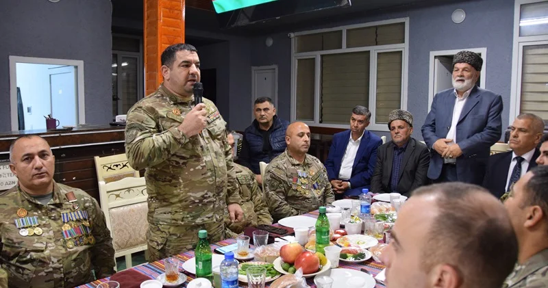 Binəqədi Gənclər şəhərciyində Zəfər Günü münasibətilə bayram süfrəsi açılıb