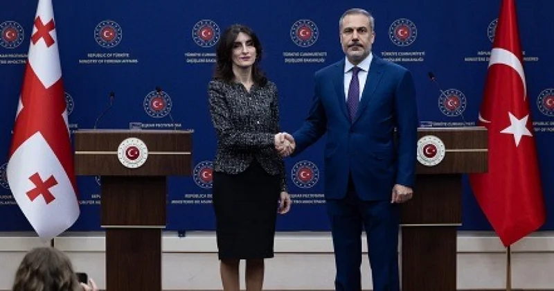 Türkiyə və Gürcüstanın XİN başçıları arasında telefon danışığı olub