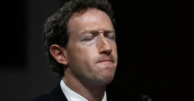 Zukerberqin qeyri qanuni məktəbini bağlayıblar