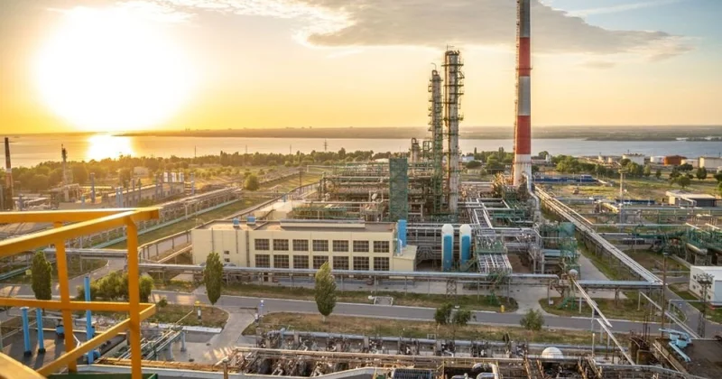 Саратовский нефтезавод снова под ударом украинцев