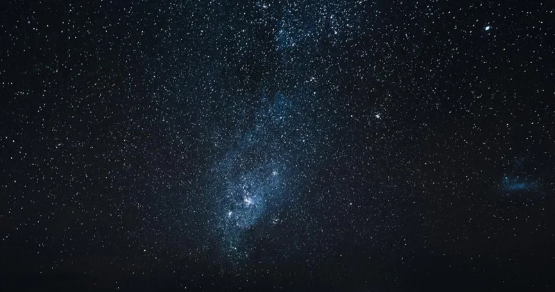 Niyə Yer üzündə səma mavi, kosmosda qara rəngdədir?