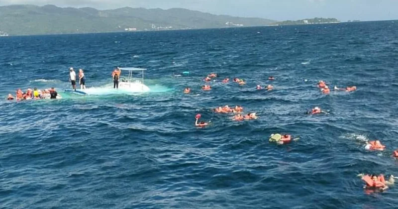 В Карибском море затонул катамаран десятки пассажиров оказались в опасности