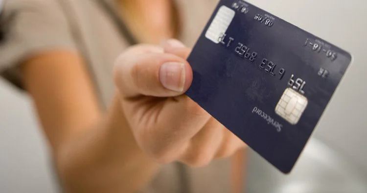 Almanlar hələ də kredit kartı istifadə etmir Səbəb?