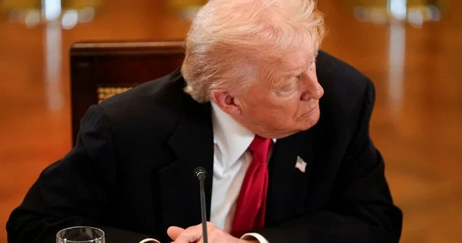 İsveçrəli iş adamları Trampa Rolex saatı və qızıl külçə hədiyyə ediblər