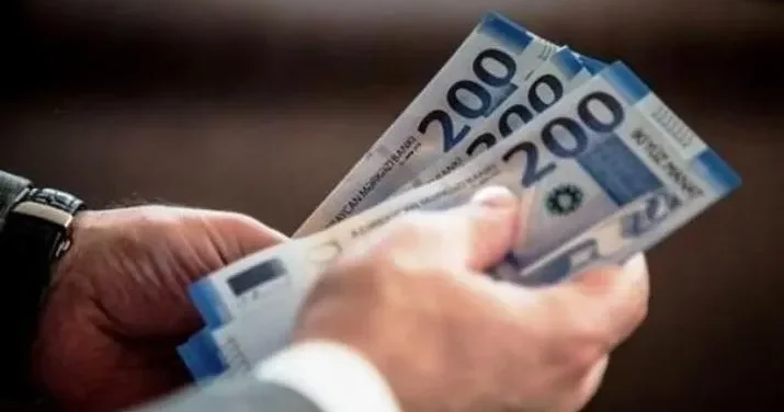 Azərbaycanda vəzifəli şəxs videosu ilə şantaj edilib MƏHKƏMƏ