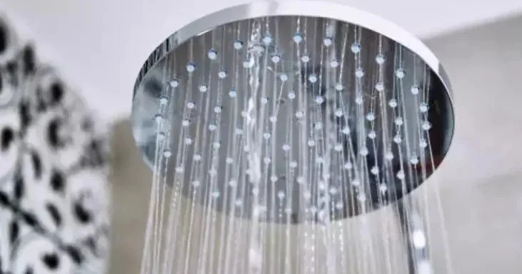 Beynimiz bizə OYUN oynayır Duşda olarkən niyə zəng səsləri eşidirik?