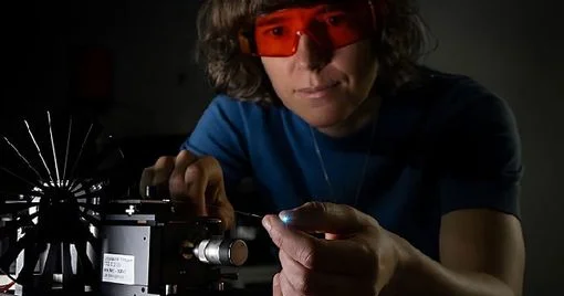 Almaniyada insan bədənində toxumanı bərpa edən miniatür 3D printer HAZIRLANIR